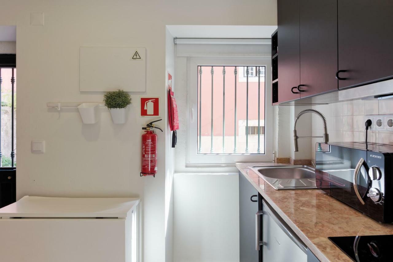 Typical And Brand New T.M. Flat Apartment Lisboa Екстериор снимка